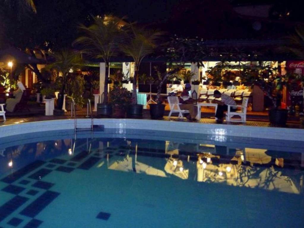 Peti Mas Hotel Yogyakarta Exteriör bild